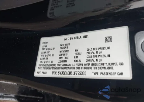 2020 Tesla Model 3 Long Range Dual Motor All-Wheel Drive z USA, uszkodzony, nr VIN 5YJ3E1EB8LF795335